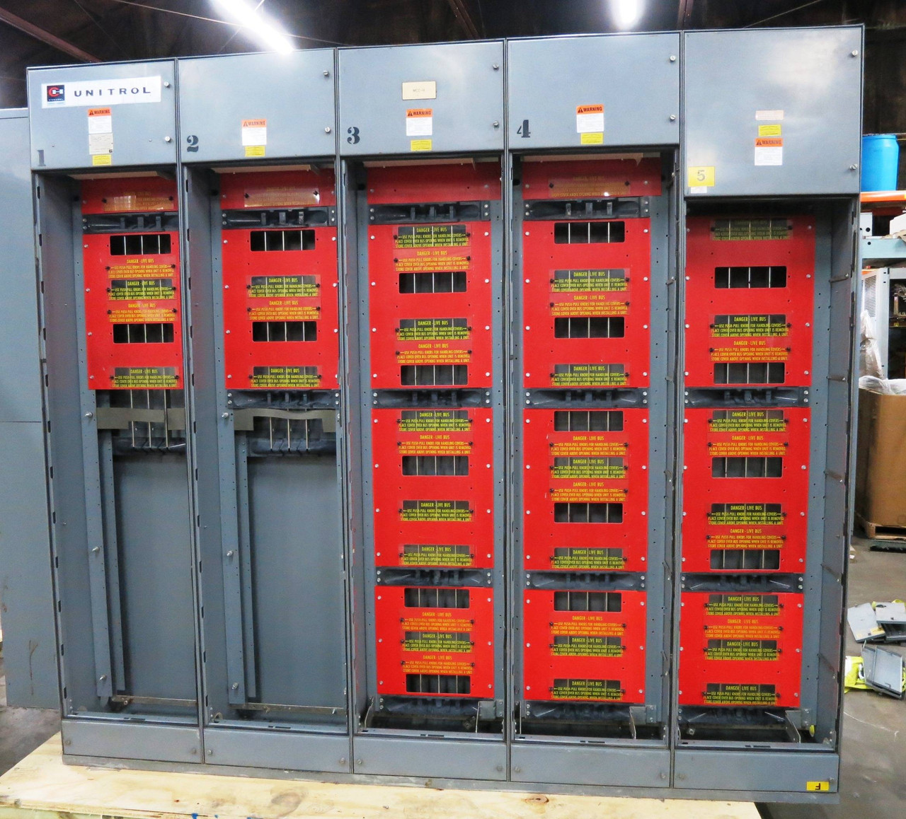 F10 Unitrol 600/400 Amp 480V 5x Section MCC Motor Control Center 3PH 600A 400A (DW1965-1)