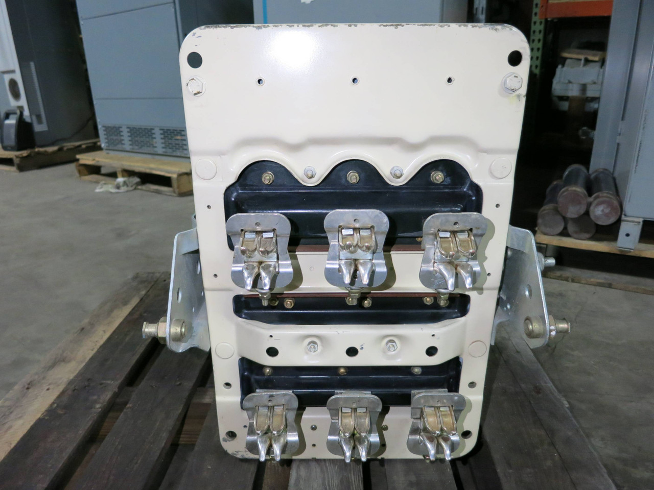 GE AK-2A-15-1 225A MicroVersa Trip Air LV Breaker General Electric 2A15 225 Amp (GA0068-1)
