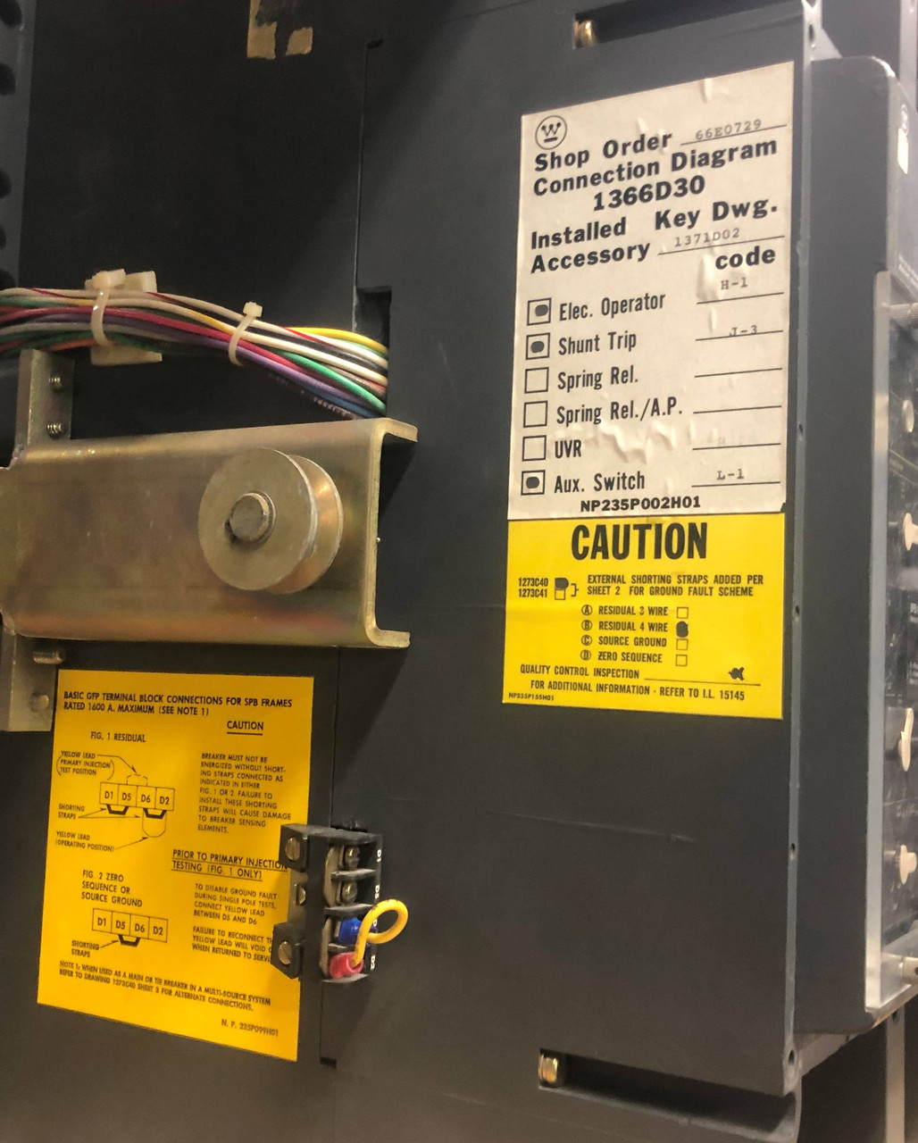 CH Westinghouse SPB 100 1600A Drawout EO Pow-R Breaker LSG 1000 Amp Plug & Shunt (EM3926-1)