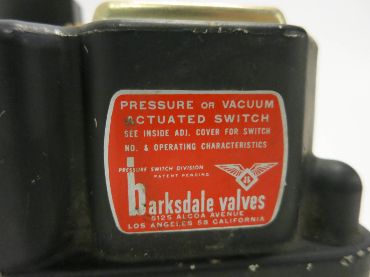 Barksdale DPD1T-A3 10 PSI 20.7 BAR Pressure Actuated Switch (GA0196-1)