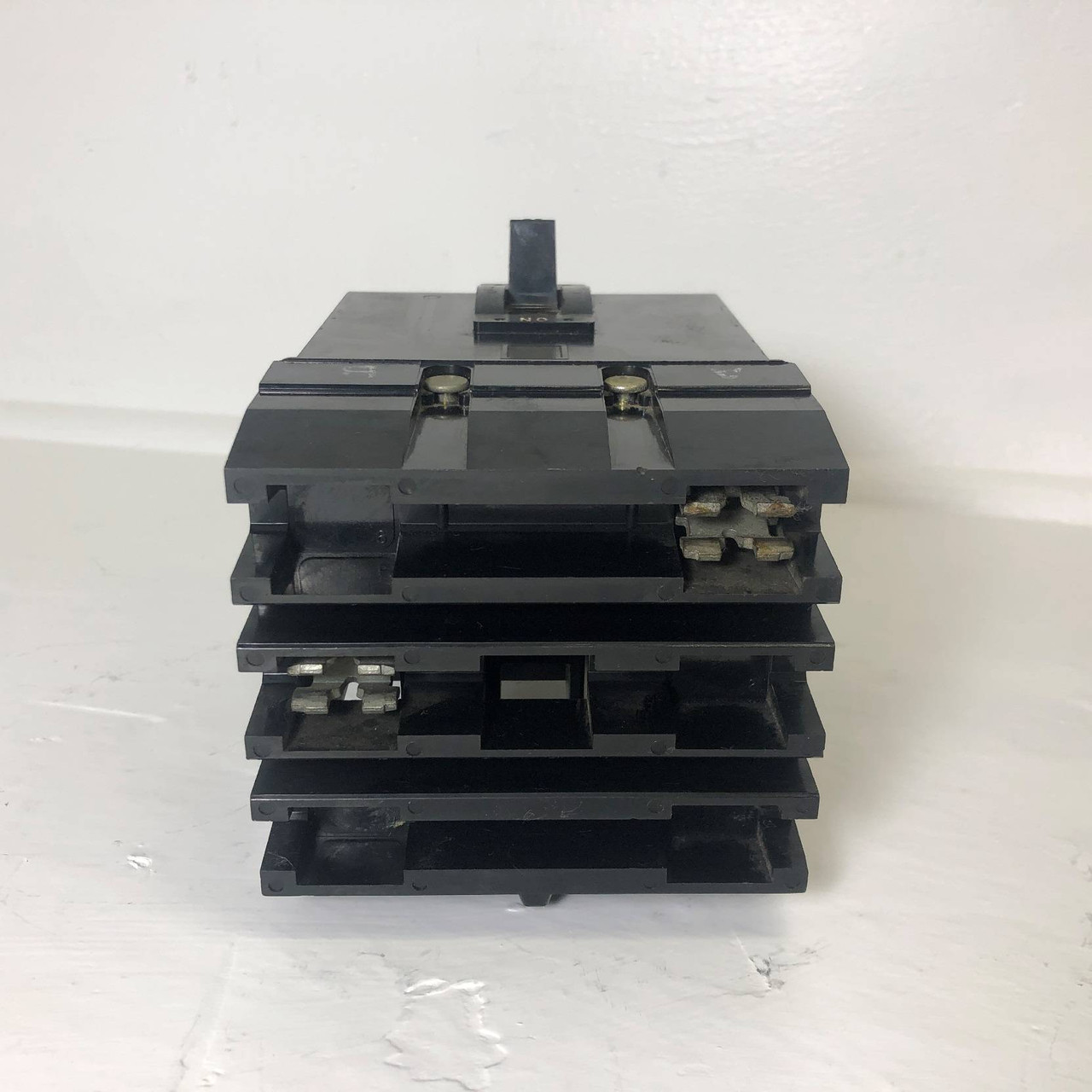 Square D I-Line FA26020AB 20A Circuit Breaker Black 480/600V 2 Pole 20 Amp 2P (EM3965-1)