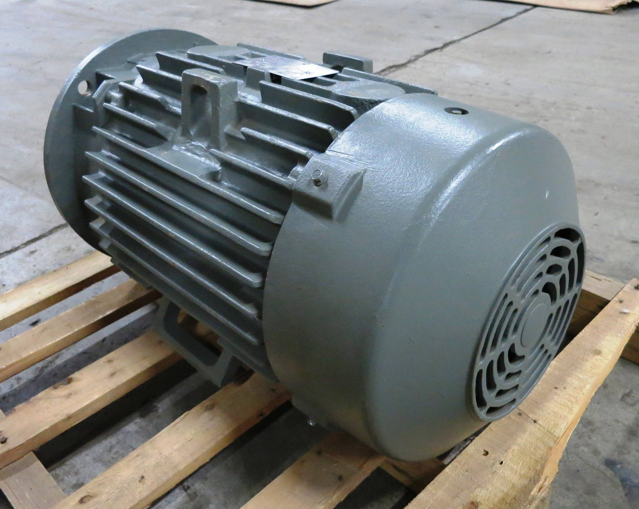 GE 5KE284SAB230 25 HP 1770 RPM AC Motor 575V 23.7A TEFC 284TD Type KE (DW2230-1)