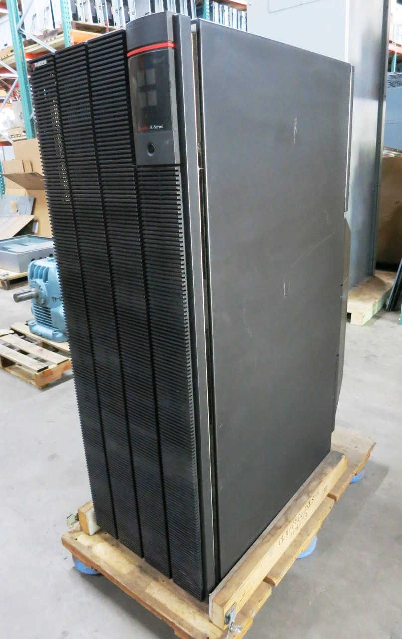 Tandem NonStop Himalaya K-Series Cyclone CLX/R Computer Systems Server w/ Boards (DW2275-1)
