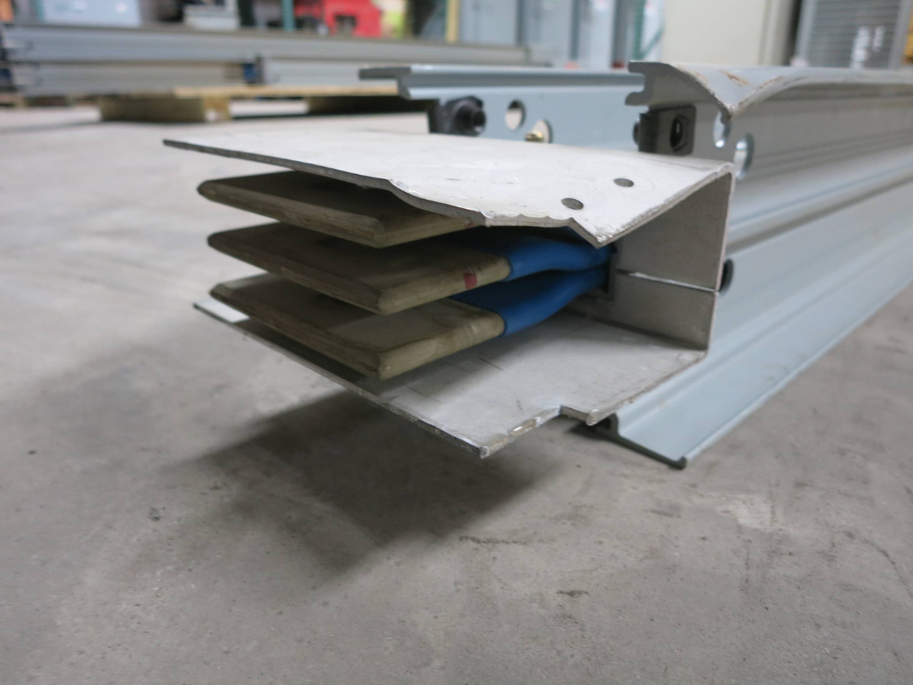 GE Spectra Busway 10' Feeder 1000A 600V 3PH 3W Bus Bar Duct 1000 Amp 10ft 120" (DW2333-2)