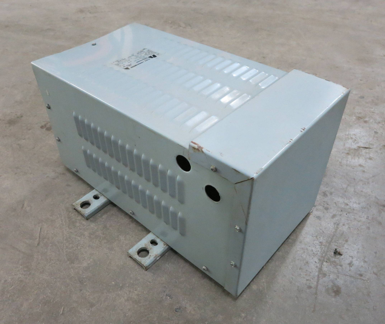 ACME T-69436 3000VA Constant Voltage Regulator CVR 120/208/240/480-120/240 1PH (DW2340-1)