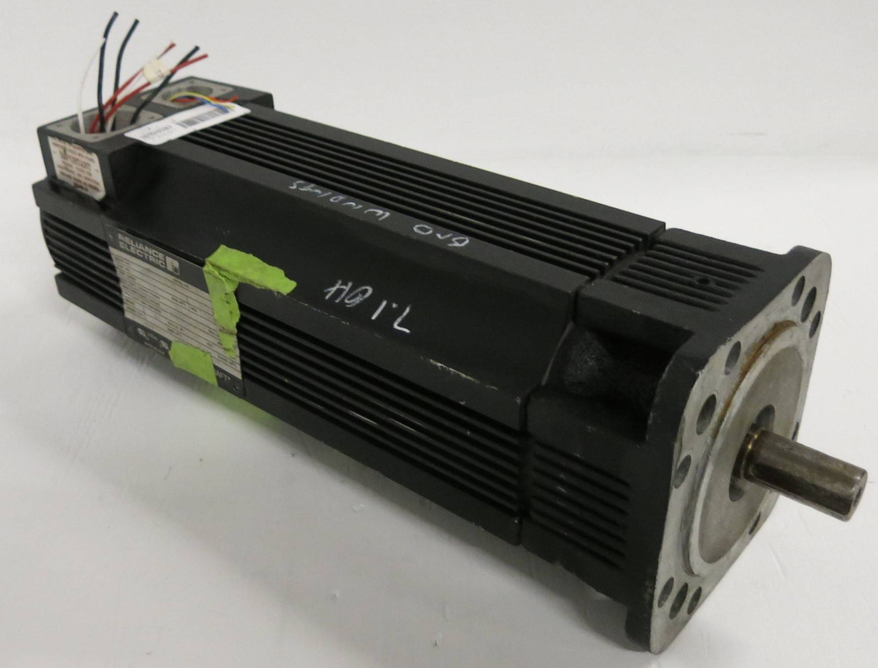 Image of Reliance Electric 1326AB-B430E-21 Craft Servo Motor 155275 3200 RPM 240V