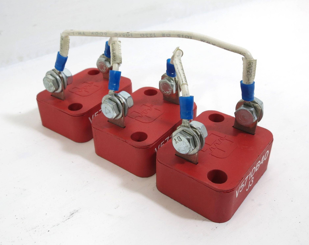 Image of Littelfuse V571DB40 J3 Varistor DB Series Transient Surge Suppressor (LOT OF 3)
