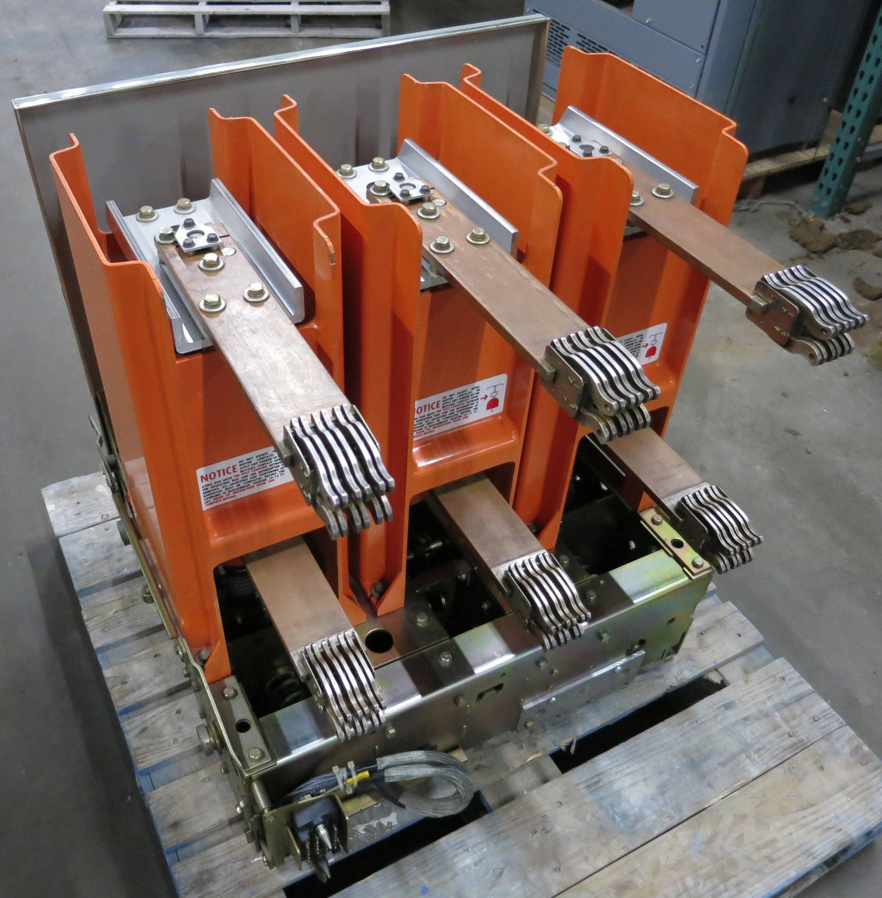 GE Power/Vac 1200A VB1 4.16-250-1 5 kV Vacuum Breaker General Electric PowerVac (GA0332-8)