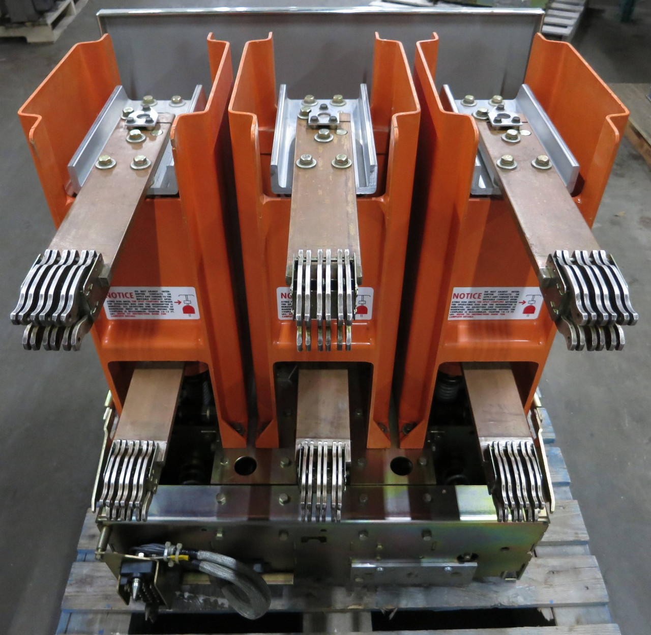 GE Power/Vac 1200A VB1 4.16-250-1 5 kV Vacuum Breaker General Electric PowerVac (GA0332-8)