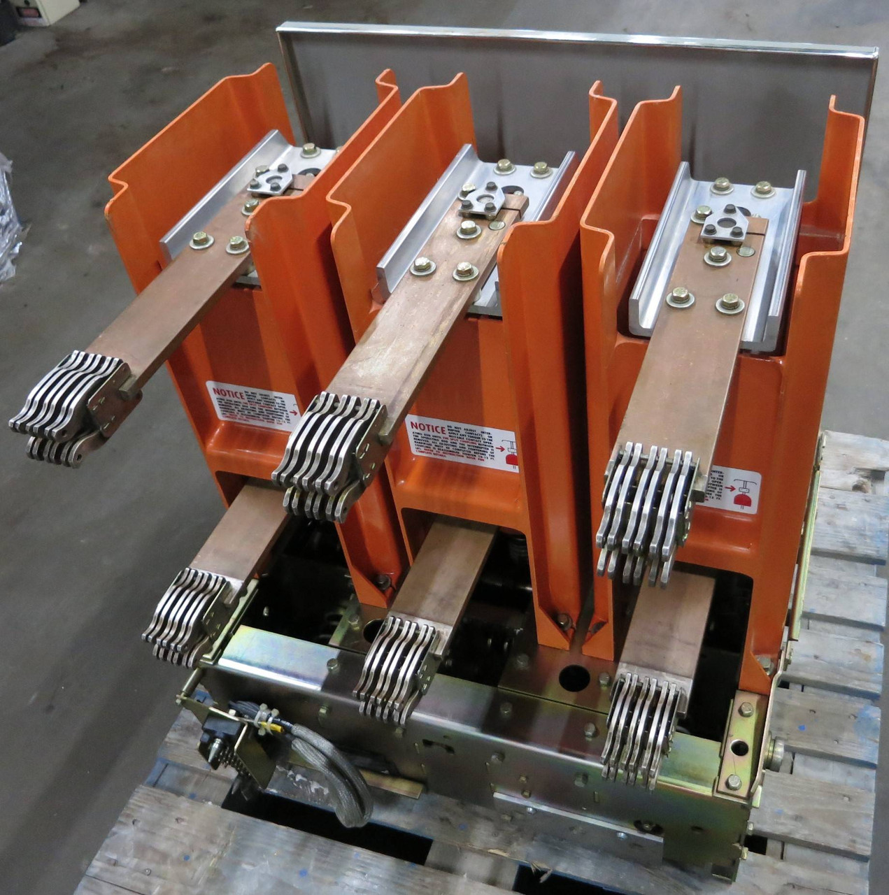 GE Power/Vac 1200A VB1 4.16-250-1 5 kV Vacuum Breaker General Electric PowerVac (GA0332-8)