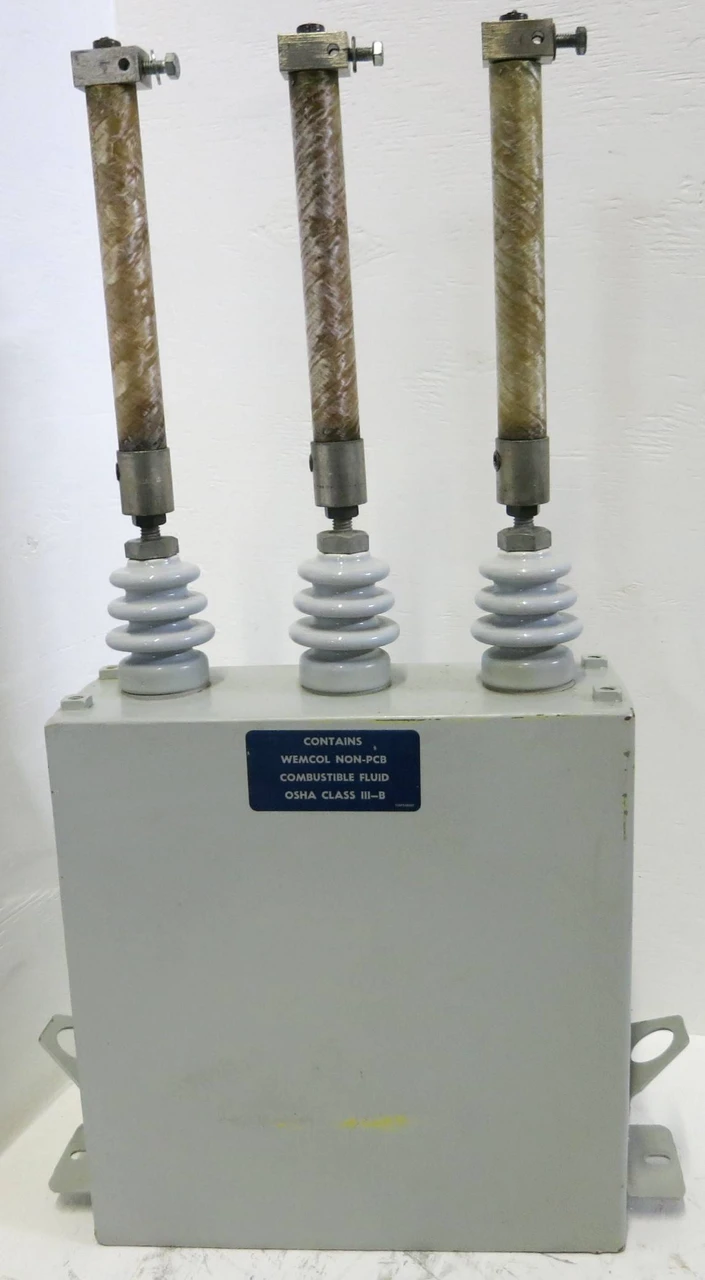 Image of Westinghouse Dyna-VAC 1 N02300A15A 125kVAC 4160V 60Hz 60kV 3PH Capacitor w Fuses