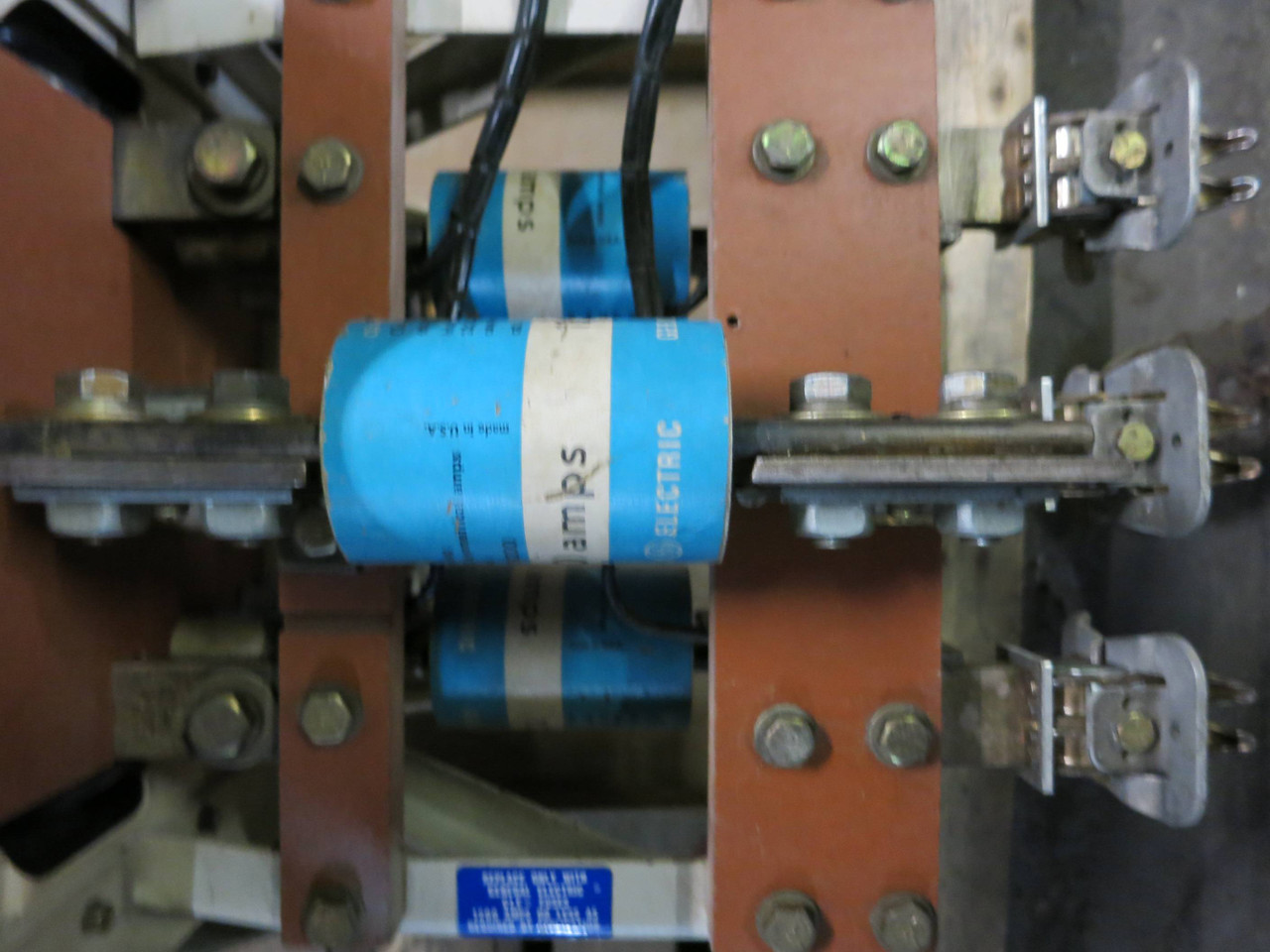 General Electric AKU-3A-25 600A Motor Operated EO Drawout Breaker Air GE U3A (GA0409-1)