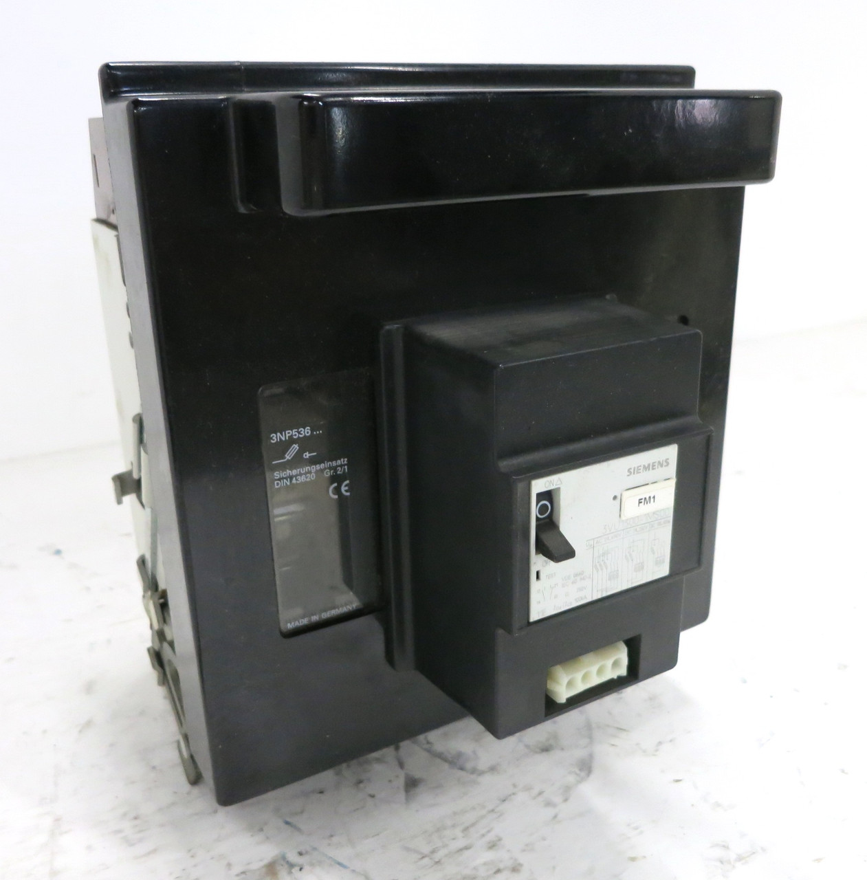 Siemens 3NP5360-0EA86 Fuse Switch Disconnector 3NP5 400A 3VU1300-1MS00 Breaker (DW2806-2)