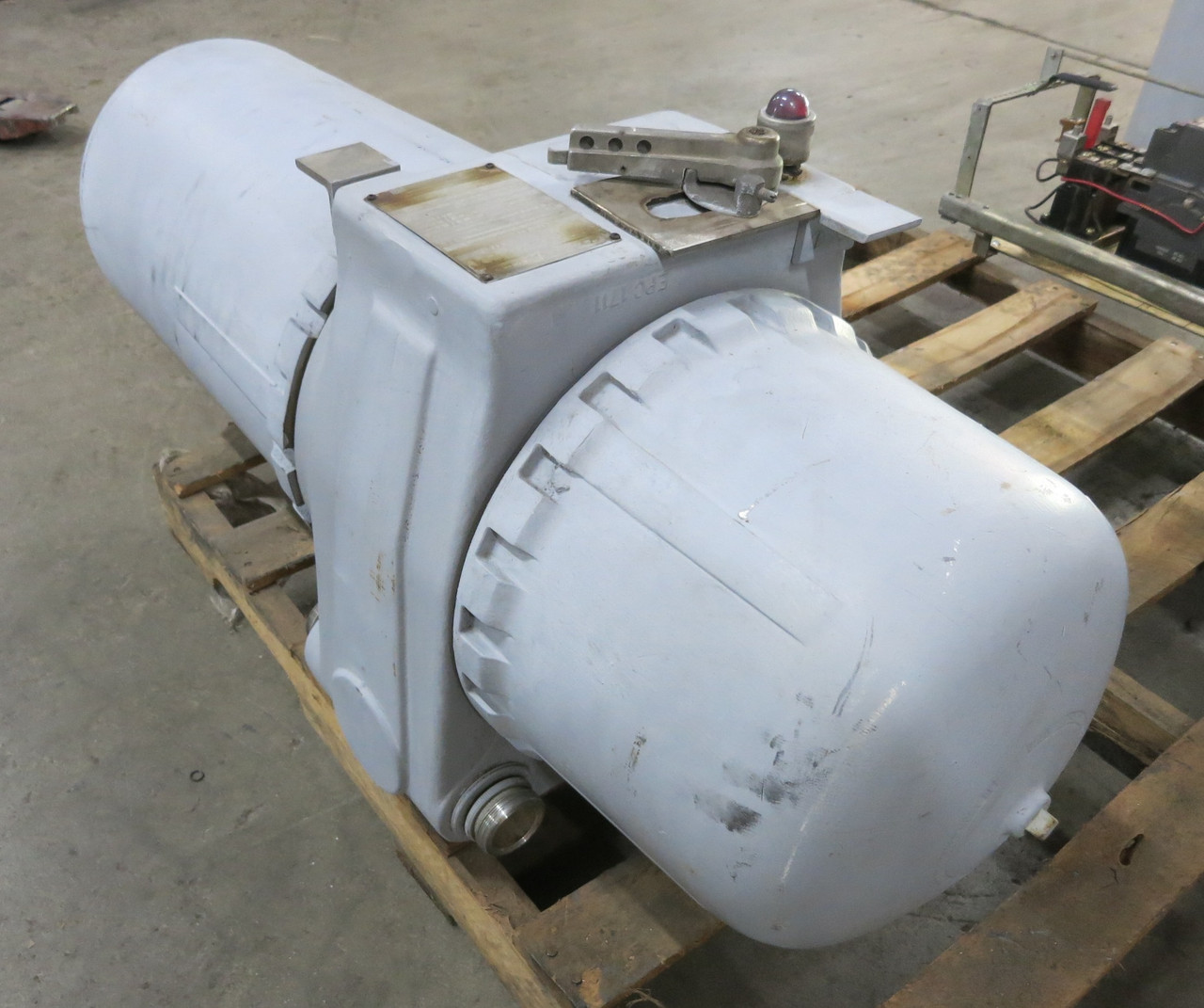 Crouse Hinds EPC-814 125A Breaker Size 4 Starter Explosion Proof ArkTite 125 Amp (DW2822-1)