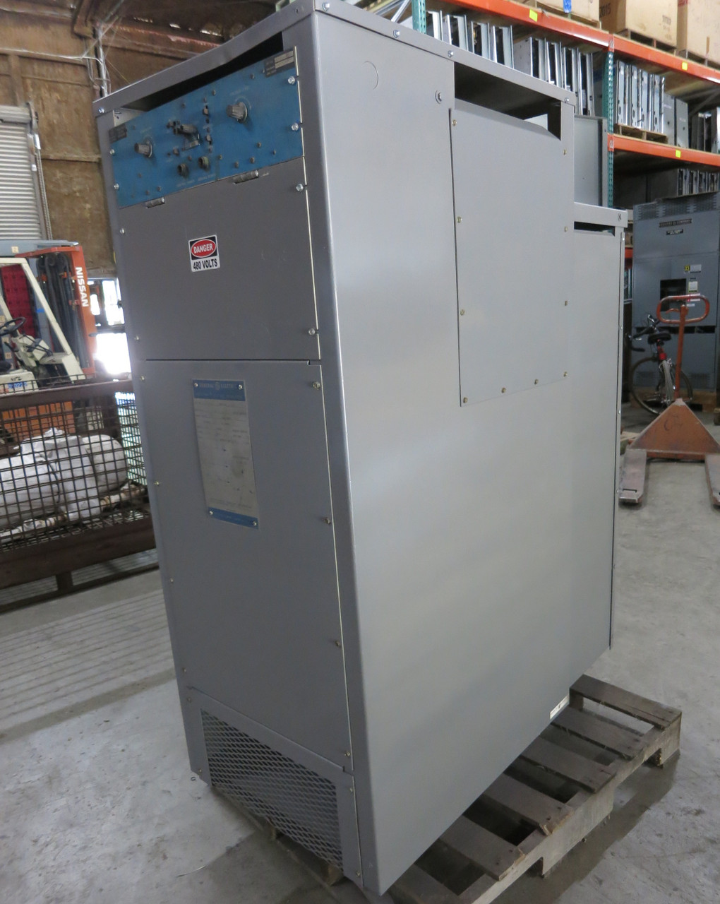 GE 31D6840G30 Inductrol Voltage Regulator 332 kVA @ 460V 460 In AIRT 416A 3PH (DW2827-1)