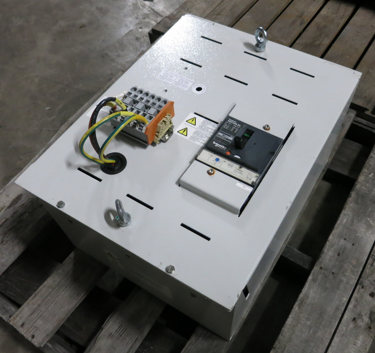 Image of Schneider Power Battery Modul SWL750 Valve Regulated Lead Acid Battery w Breaker