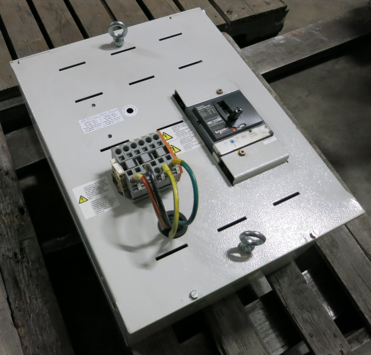 Schneider Power Battery Modul SWL750 Valve Regulated Lead Acid Battery w Breaker (GA0481-1)