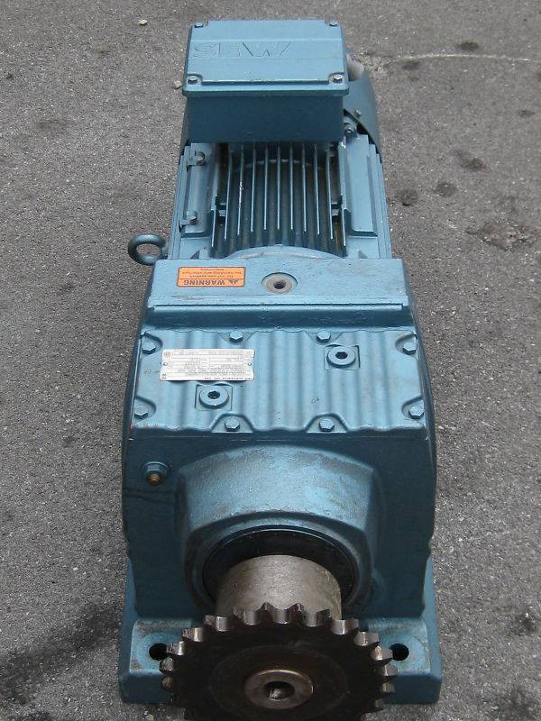 Sew Eurodrive R97DV132 1/7 HP Ratio:116.48 Gear Reducer (EBI3649-1)