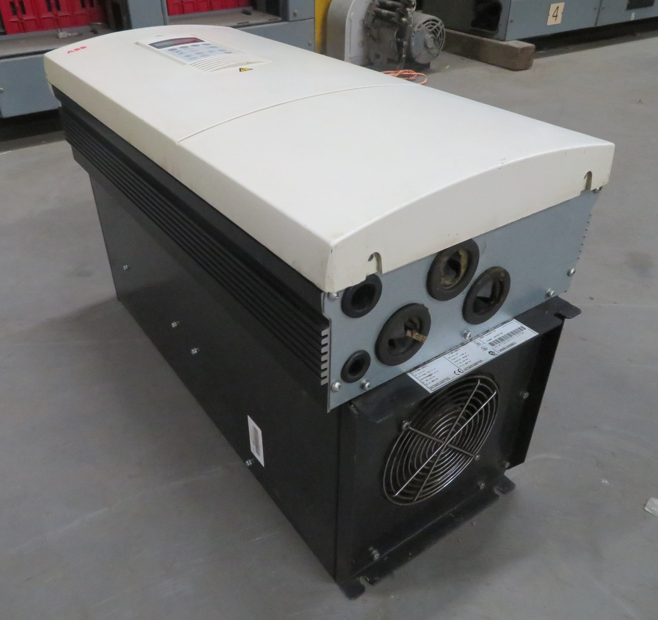 ABB ACS601-0070-5 60 HP AC VS Drive ACS-600 ACS-601 480V 60HP 84A ACS60100705 (DW3153-4)