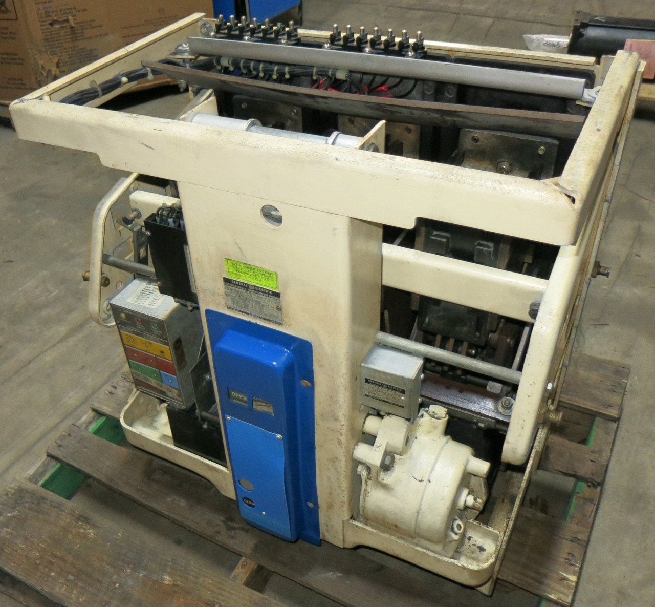 GE AK-3A-75 3000A w LSG Satin Trip EO General Electric Air Breaker Probe Shifted (GA0537-1)