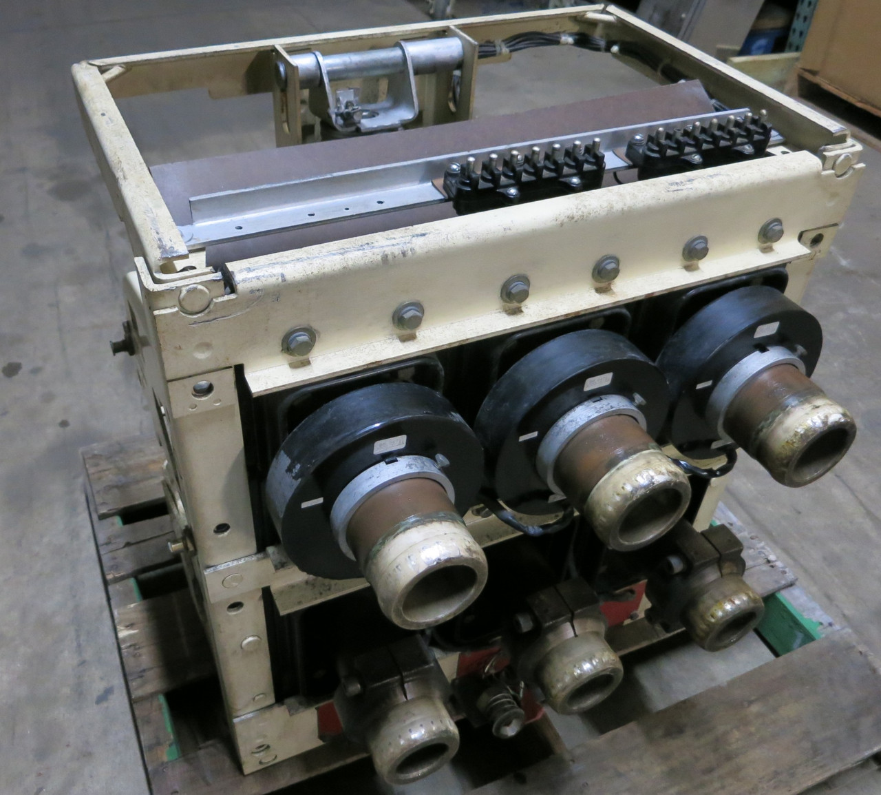 GE AK-3A-75 3000A w LSG Satin Trip EO General Electric Air Breaker Probe Shifted (GA0537-1)