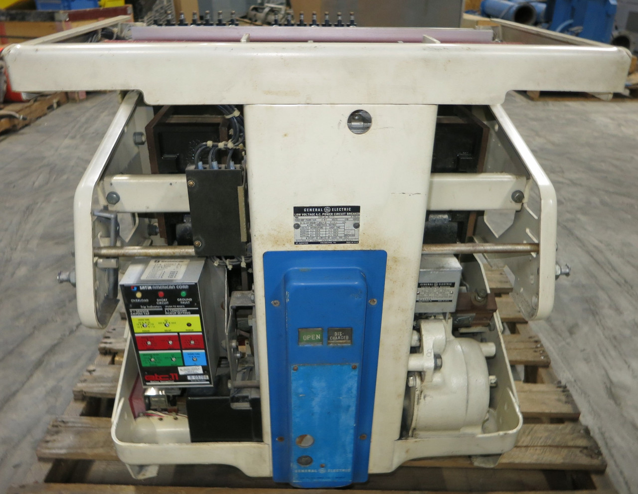 GE AK-3-75 3000A EO Air Breaker w/ LSIG Satin American Trip & Shunt & Aux (GA0538-1)