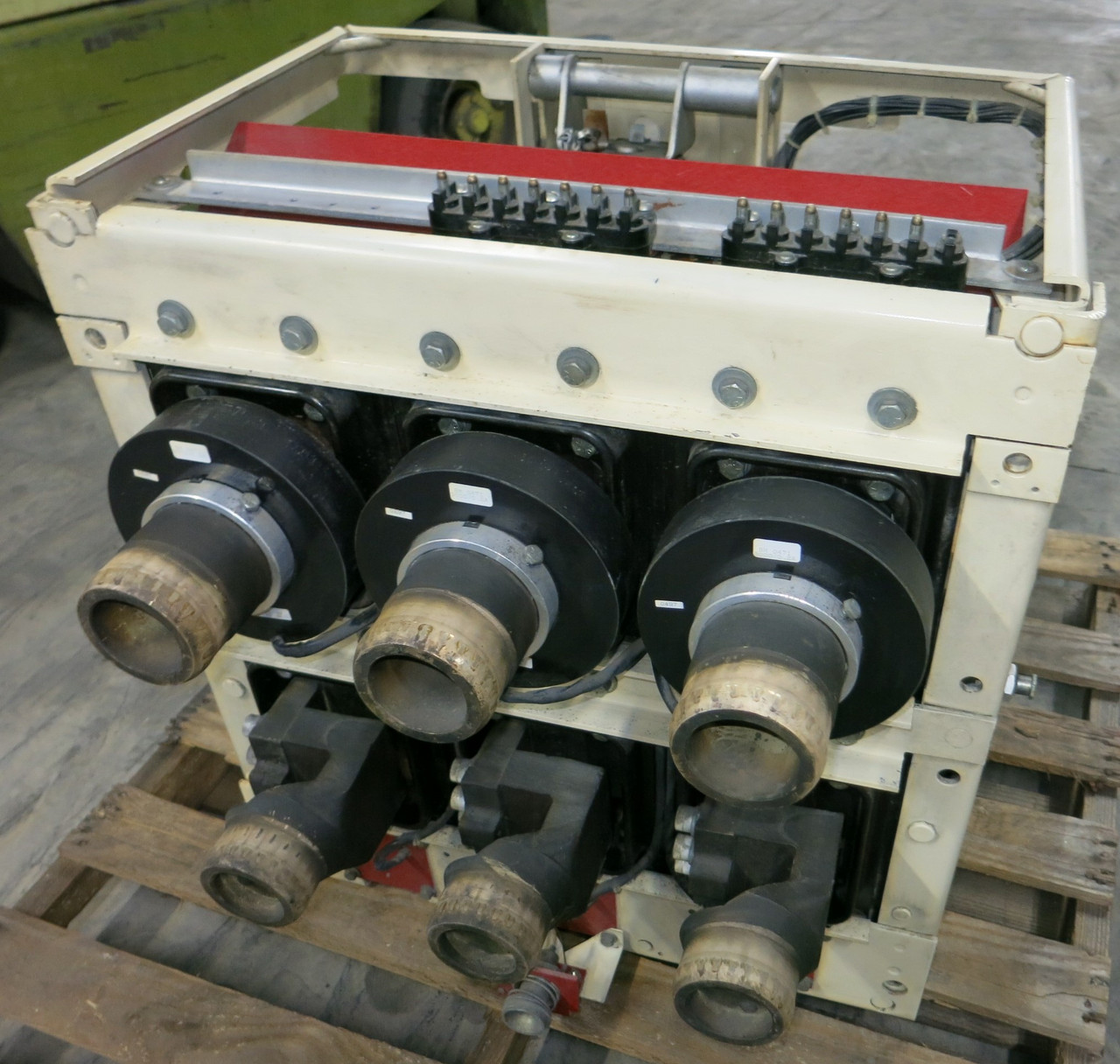 GE AK-3-75 3000A EO Air Breaker w/ LSIG Satin American Trip & Shunt & Aux (GA0538-1)