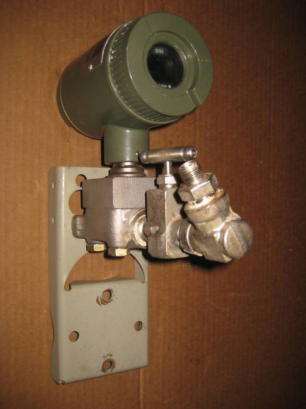 Image of Yokogawa Uni Transmitter YA63F-DAS4*A 290 PSI Nema 4X YA63FDAS4A Johnson Meter