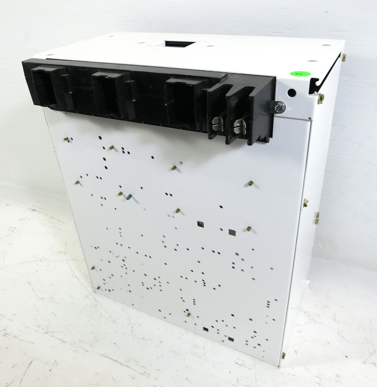 Eaton Freedom FlashGard 50A Breaker Size 2 Starter MCC Bucket 18" Flash Guard 50 (DW3400-15)