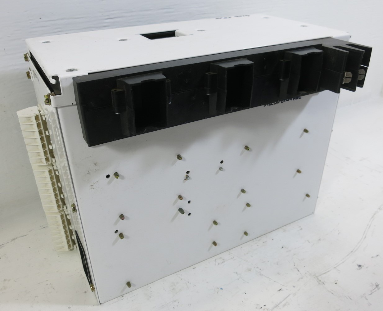 Eaton Freedom FlashGard 30A Breaker Size 1 Starter 12" MCC Bucket Flash Guard 30 (PM3106-4)