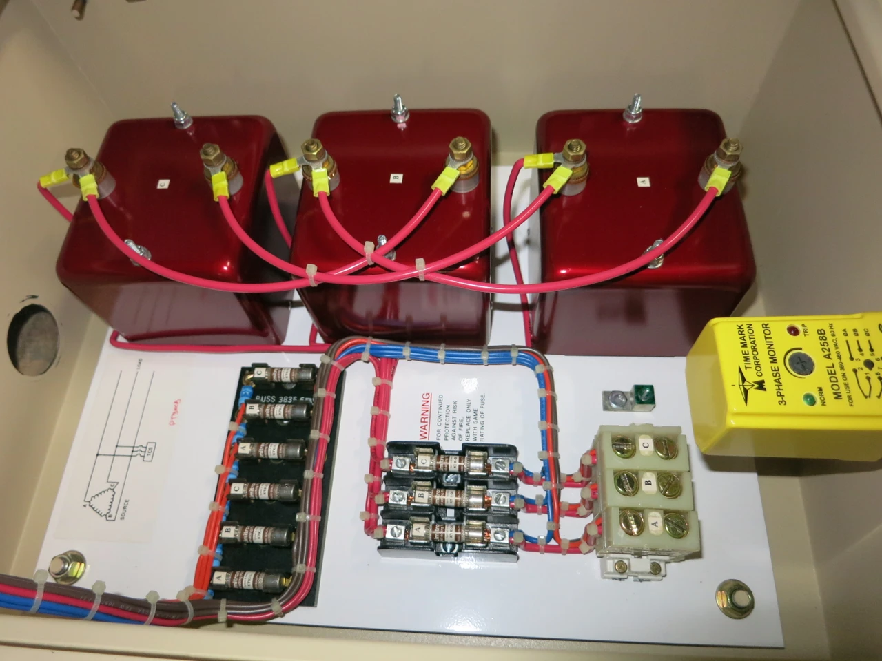 Northern Technologies Inc LAP H Electrical Service Protector 480V 3W w Enclosure (GA0648-3)