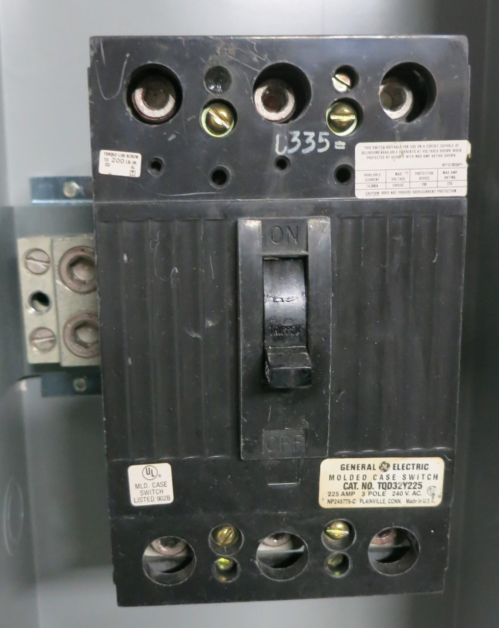 GE TQD225S Breaker Enclosure w 225A Molded Case Switch TQD32Y225 General Electric (GA0646-6)