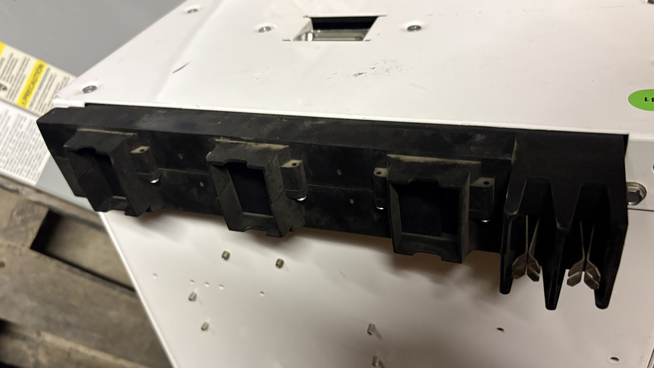 Eaton Freedom FlashGard 250 Amp Breaker Size 5 Starter 36" MCC Bucket FlashGuard (PM3111-1)