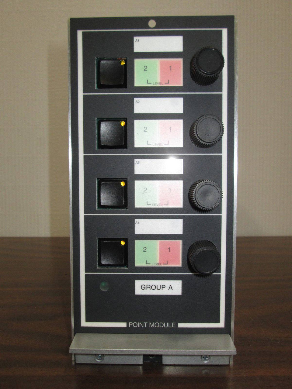 2nd Image of EBI2713