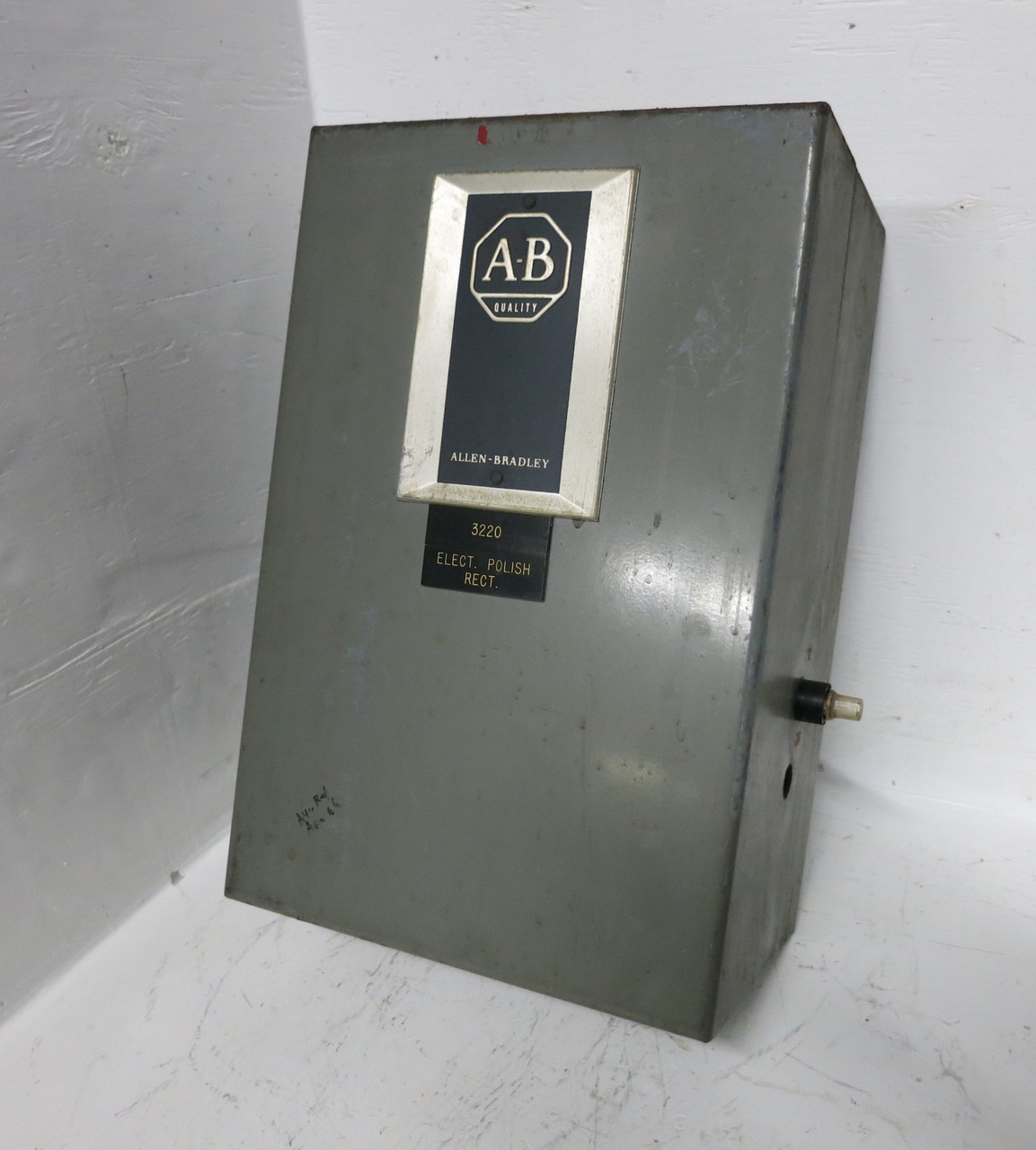 Allen Bradley 702-DOD94 Enclosed Size 3 AC Motor Contactor Ser K 120V Coil 4P (GA0669-2)