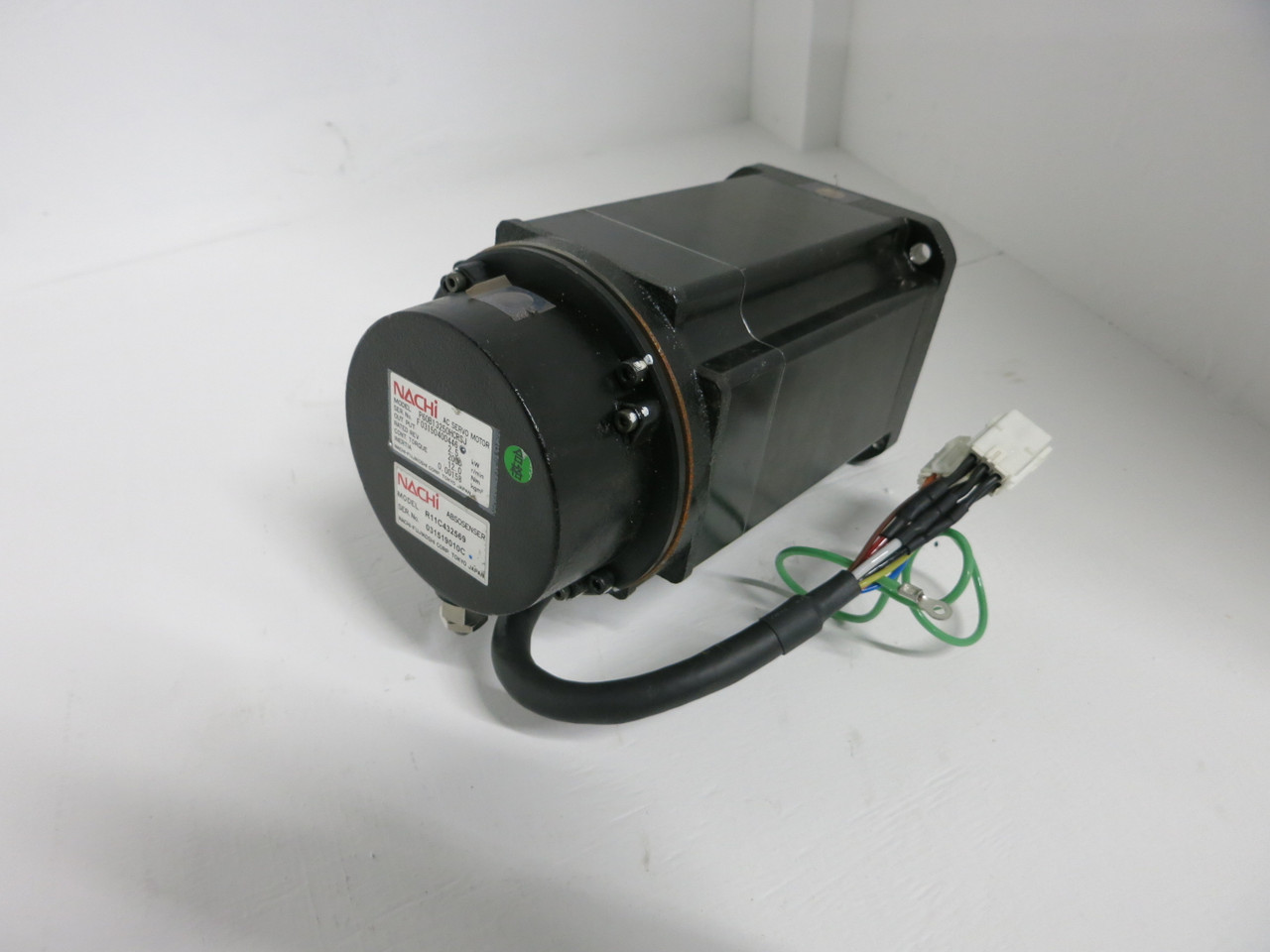 New Sanyo Denki P60B13250HCRSJ Nachi AC Servo Motor 2.5 kW 2000-RPM (GA0694-1)