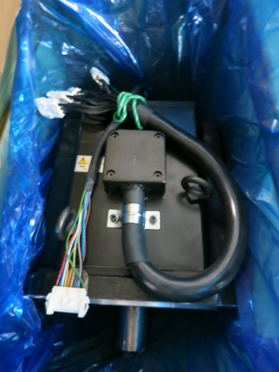 New Sanyo Denki P60B22550RCRSJ Nachi AC Servo Motor 5.5 kW 1700-RPM NIB (GA0695-4)