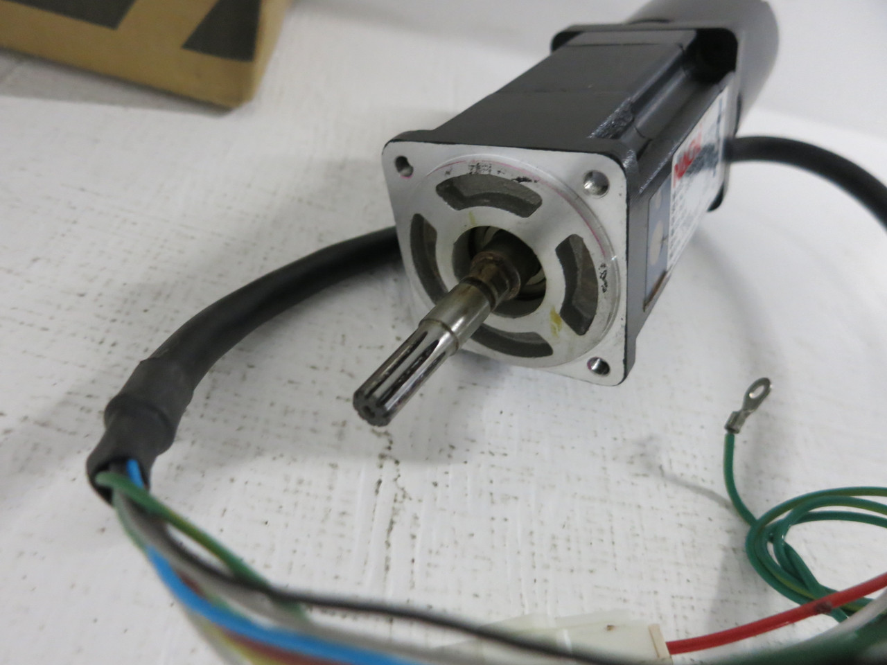 NEW Sanyo Denki P50B05020DXRSJ Nachi AC Servo Motor 0.2 kW 3000-RPM NIB (GA0696-1)