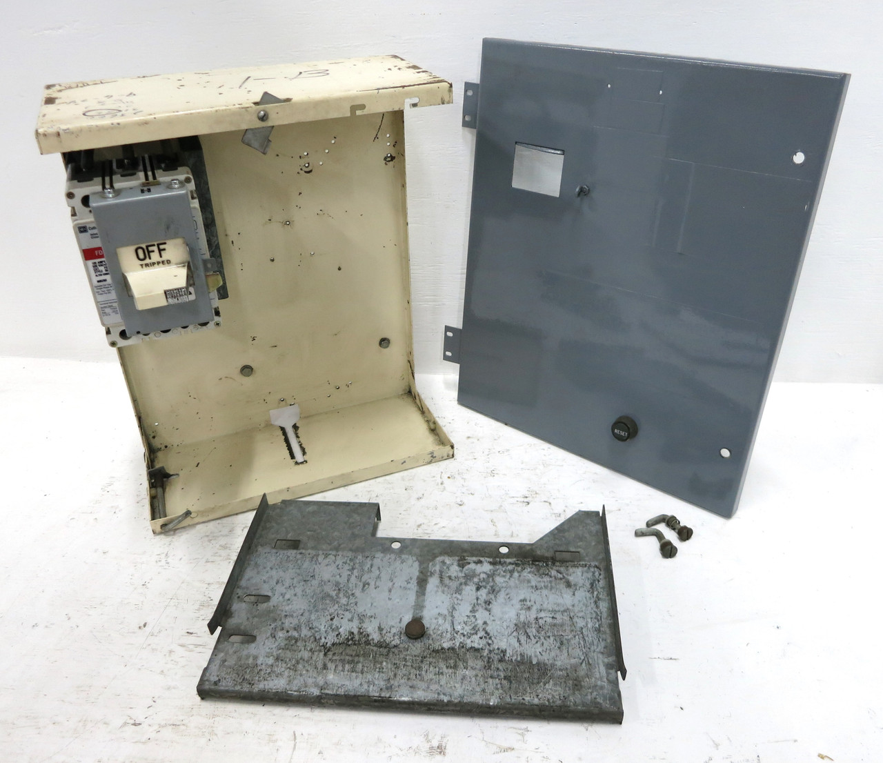 Image of FPE 5320 100 Amp FD Breaker 18" Feeder MCC Bucket 100A Motor Control Unit 5310