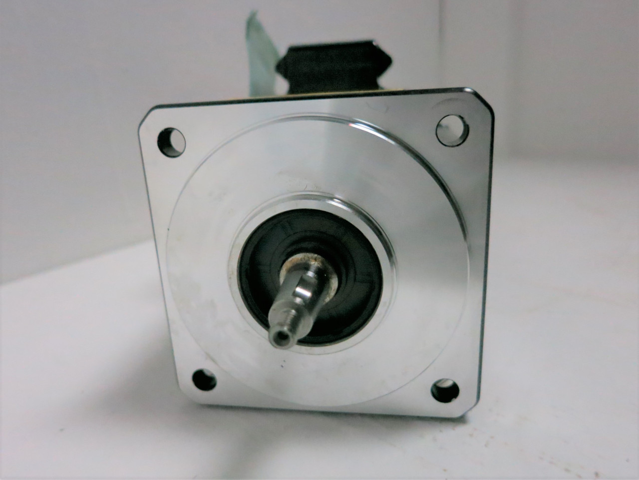 New Fanuc aiF 2/5000 A06B-0205-B605 4000 RPM AC Servo Motor Pulsecoder aiAR128 (GA0706-5)