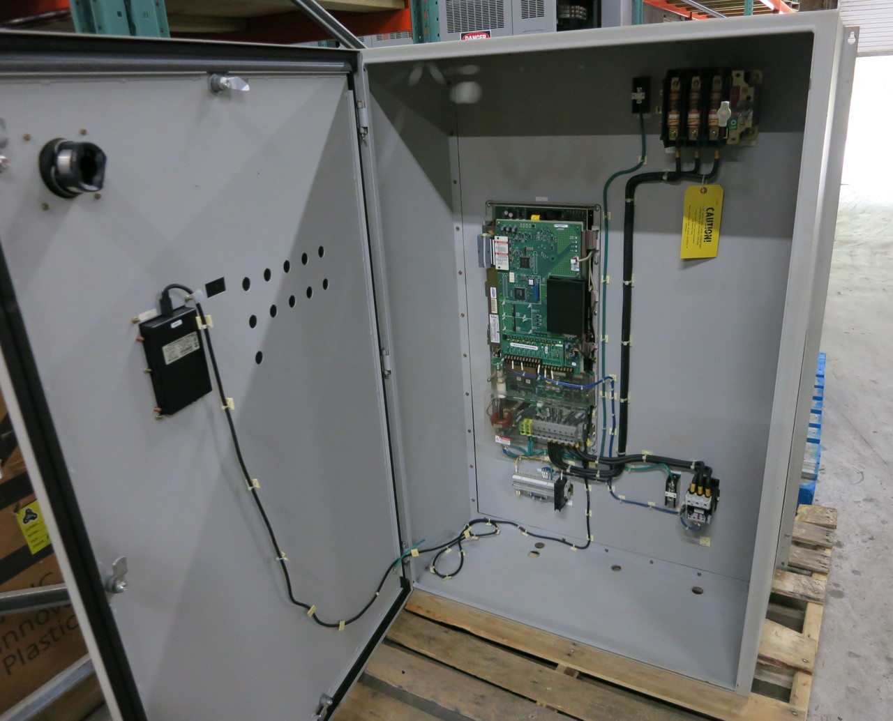 Allen Bradley 1336F-BX040-AX-EN-L6 40 HP 1336 Plus II Enclosed AC VS Drive 480V (DW3621-1)