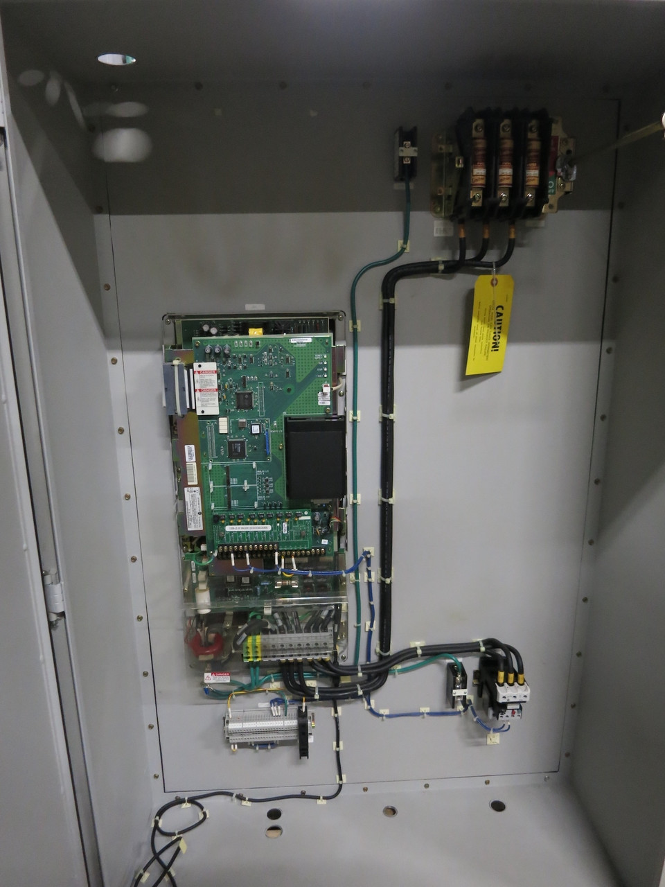 Allen Bradley 1336F-BX040-AX-EN-L6 40 HP 1336 Plus II Enclosed AC VS Drive 480V (DW3621-1)