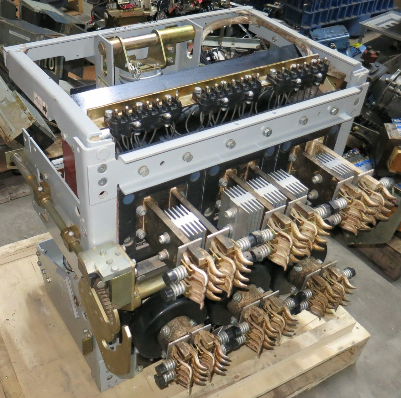 GE AKR-6D-75 3200 Amp Breaker w LSG MicroVersaTrip TA9VT32MGA3Z1 3200A EO General (GA0721-1)