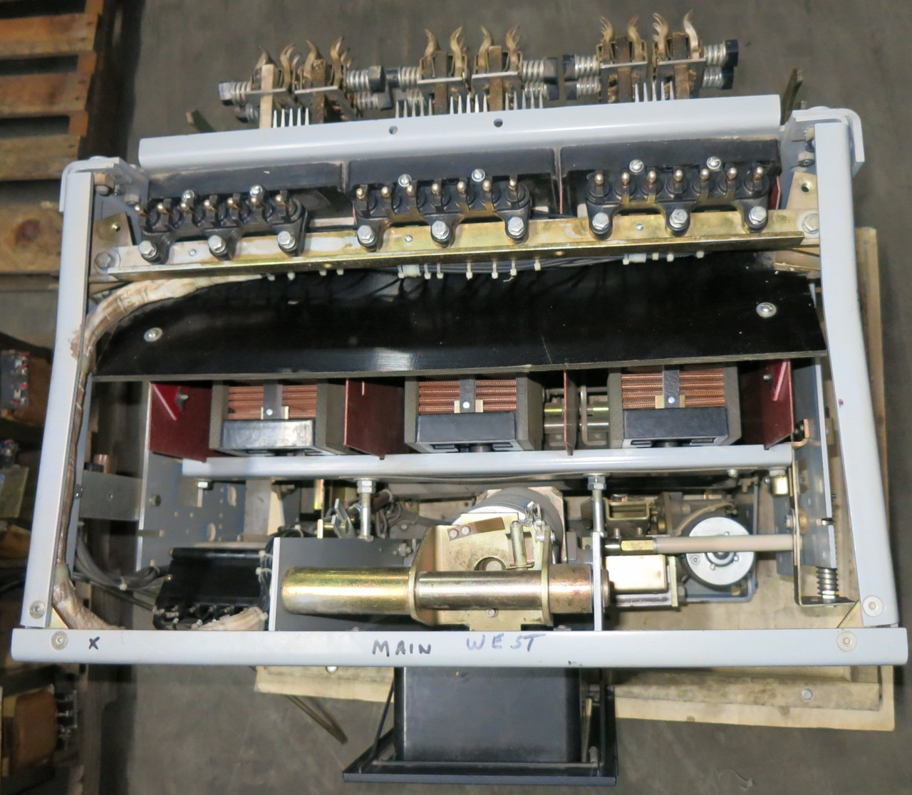 GE AKR-6D-75 3200 Amp Breaker w LSG MicroVersaTrip TA9VT32MGA3Z1 3200A EO General (GA0721-1)