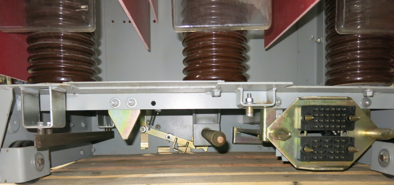 Siemens 1200A 38kV 38-3AFS-1500-56 56VDC AC High Voltage Vacuum Circuit Breaker (GA0730-2)