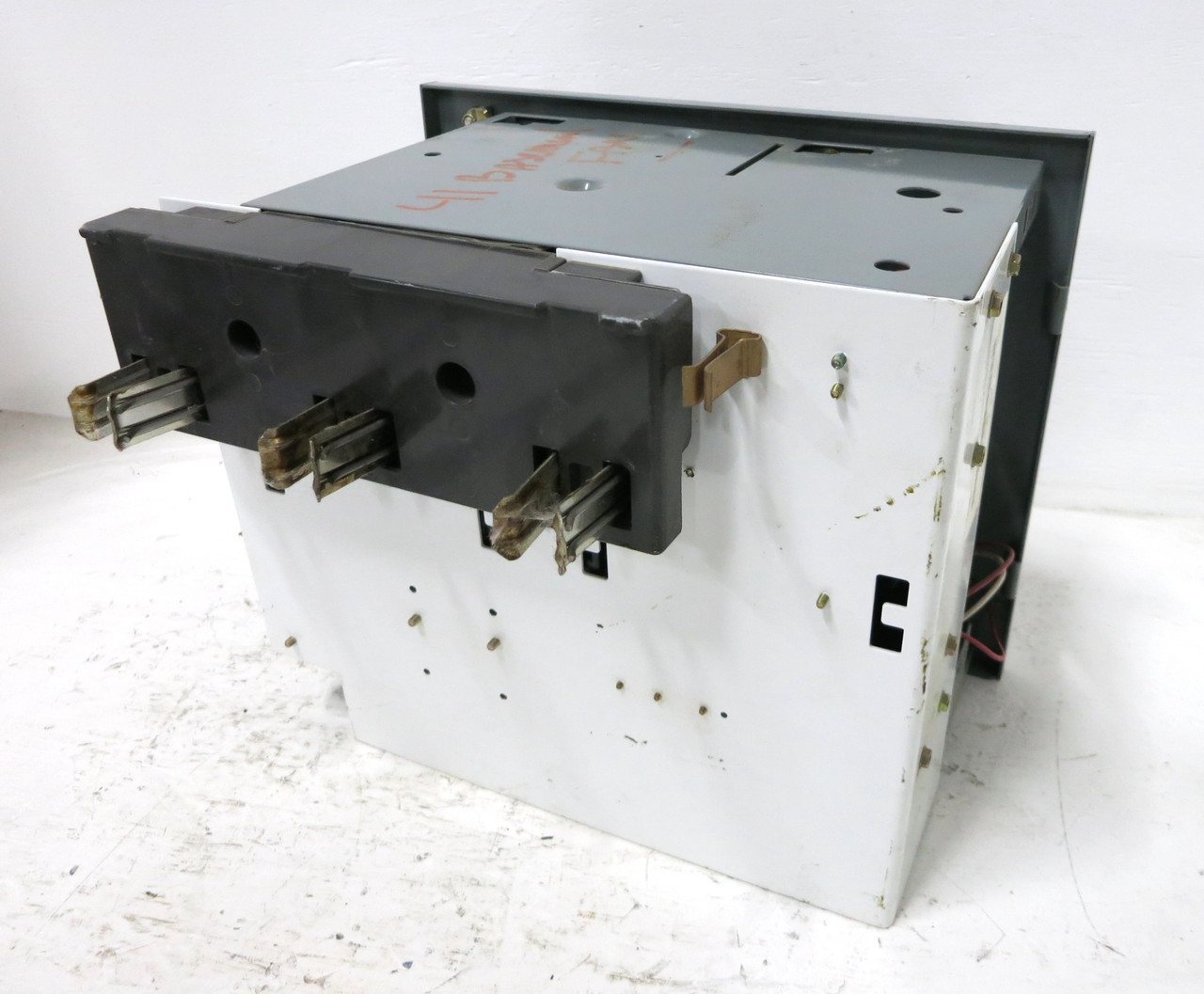 Allen Bradley 2100 60A Fusible 10HP SMC-3 Soft Starter 12" MCC Bucket 60 Amp (DW3666-1)