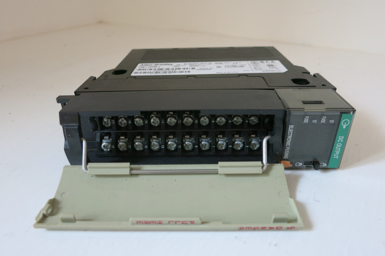 Image of Allen Bradley 1756-OV16E A DC Output Module 16 PT F/W Rev 3.2 96358673 PLC AB