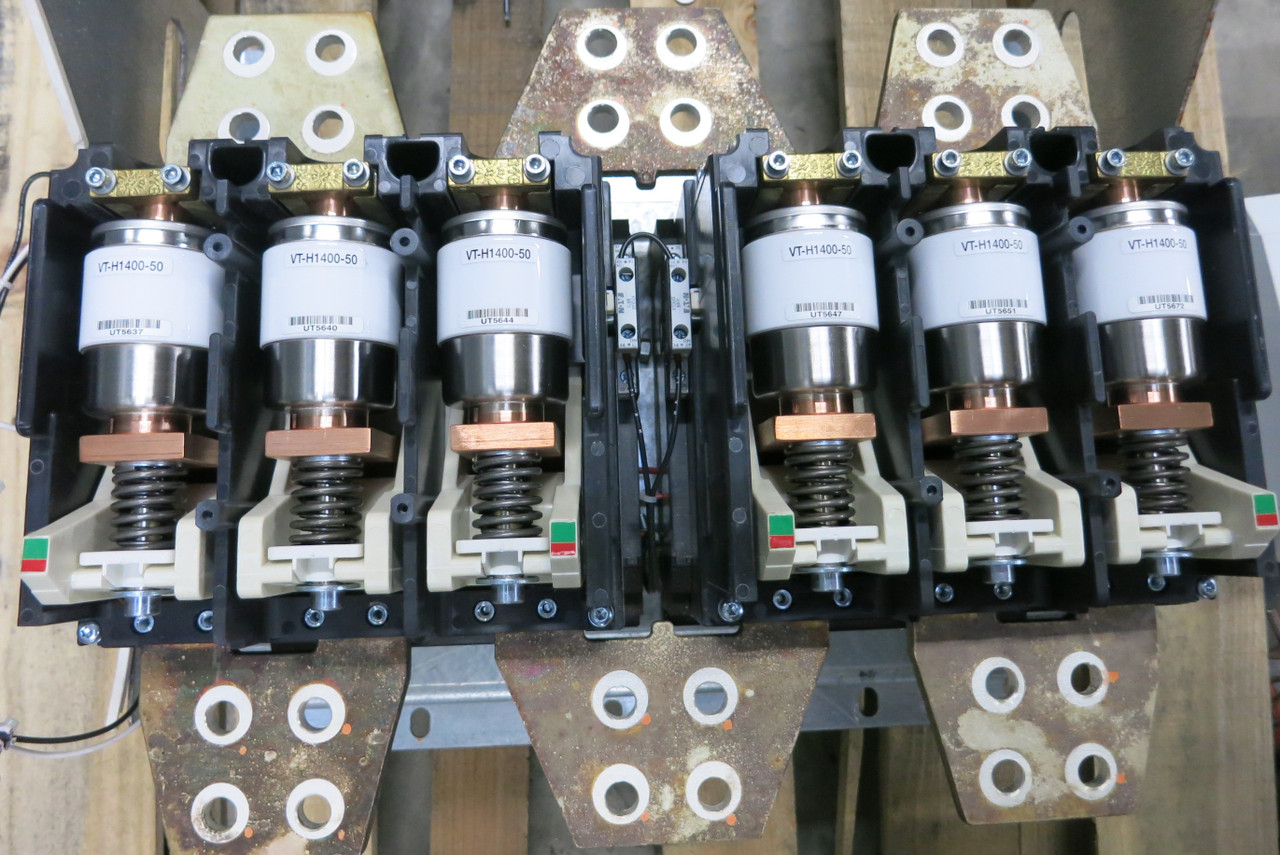 Eaton XTCEC20R 2000A 3P 600V Vacuum Contactor 230-250V Coil VT-H1400-50 CH (GA0752-2)