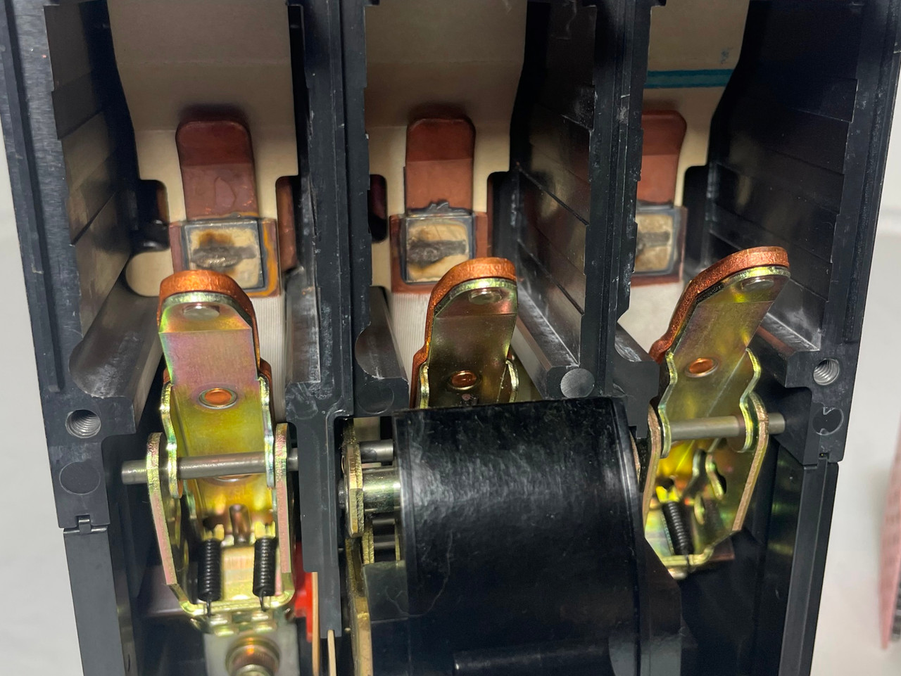 Fuji Electric BU-KSA3300 300A Circuit Breaker BU-KSA 480 VAC BUKSA3300 300 Amp (EM4272-11)