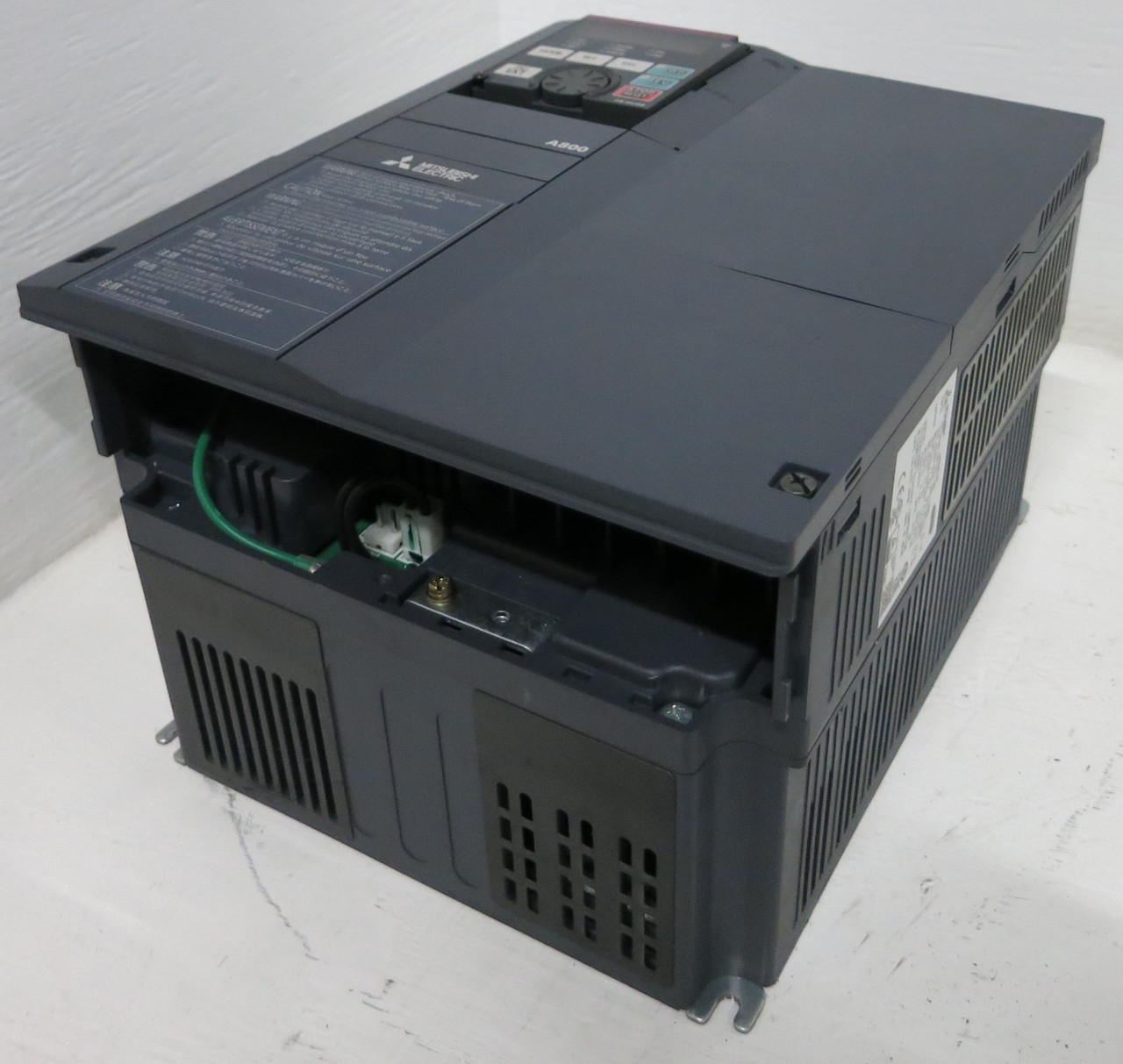 Mitsubishi FR-A840-00170-1-N6 Inverter Drive 7.5 HP A800 480V 3PH 22.5A 7.5HP (GA0767-1)